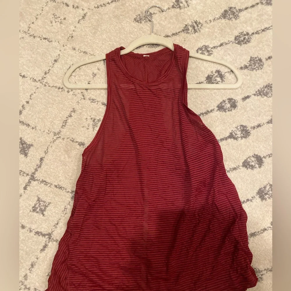 Lululemon 3 pack tops | red, blue & green | size6 - Picture 5 of 9